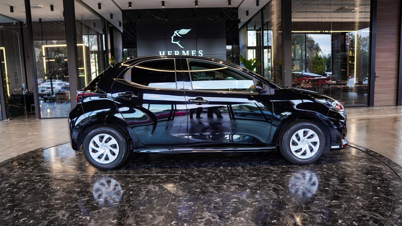 TOYOTA YARİS 2021 MODEL OTOMATİK 