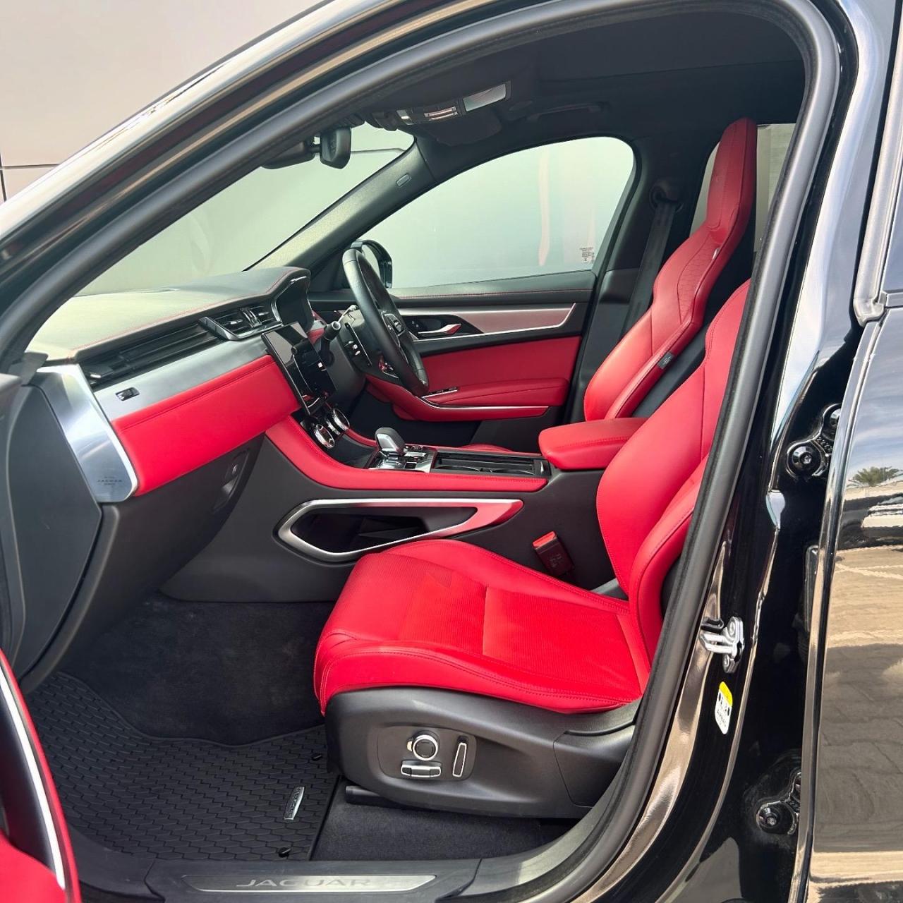 JAGUAR F PACE 2023 MODEL OTOMATİK 