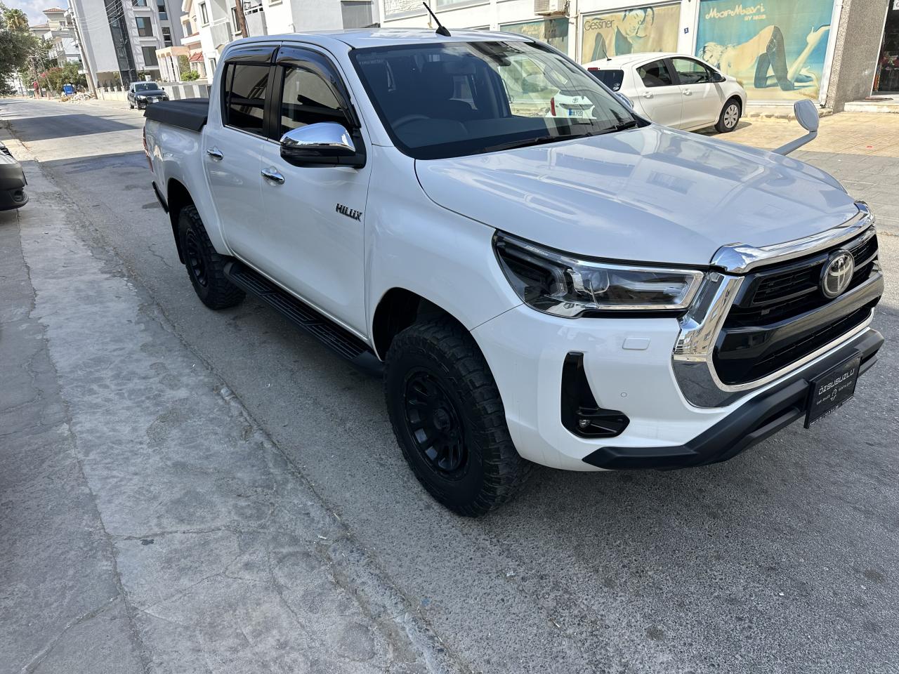 TOYOTA HILUX 2021 MODEL OTOMATİK 